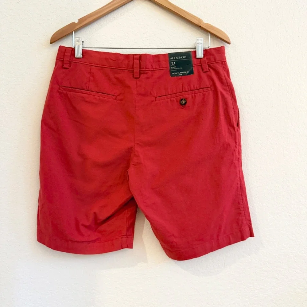 Banana Republic Aiden Short Mens 32 Slim Fit Red Chino‎ Shorts 10